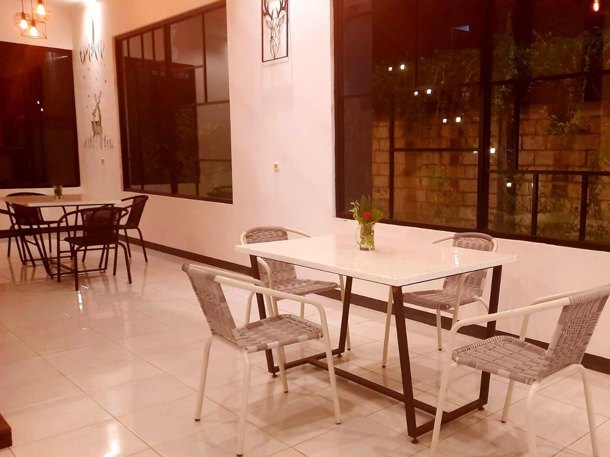 Cozy Stay Kupang Купанґ Екстер'єр фото