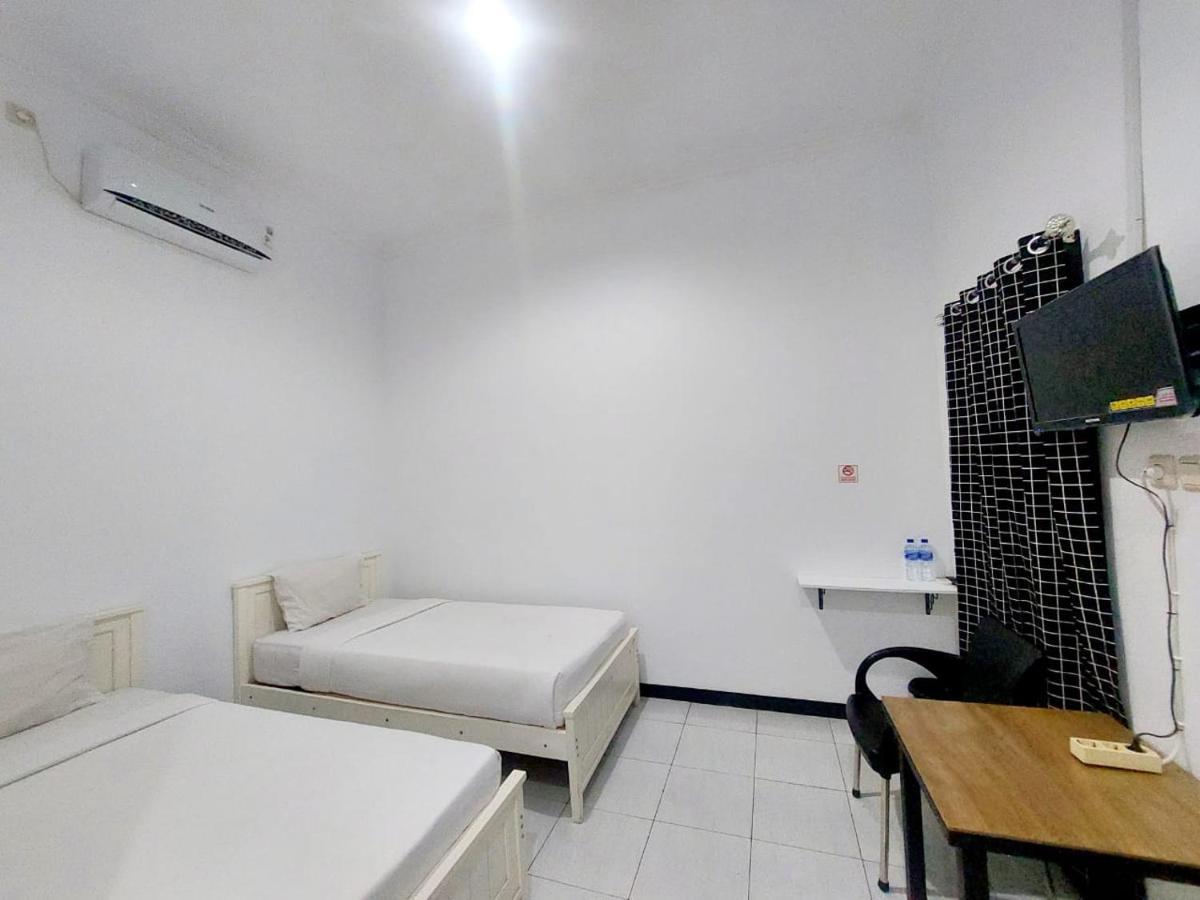 Cozy Stay Kupang Купанґ Екстер'єр фото