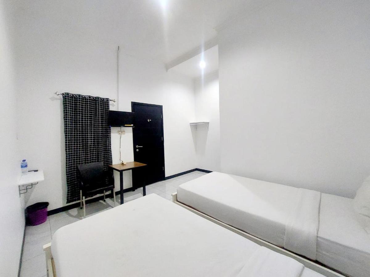 Cozy Stay Kupang Купанґ Екстер'єр фото